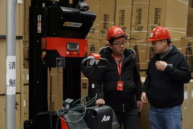 【杭叉大事件】杭州叉車AGV,助力京東試運行成功! 【杭叉大事件】杭州叉車AGV,助力京東試運行成功!