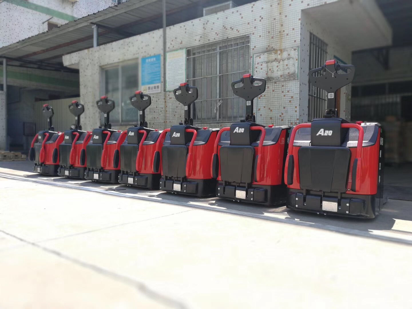 因為質量真的很好,而且價格還合理,所以杭叉的電動搬運車賣的很火爆!