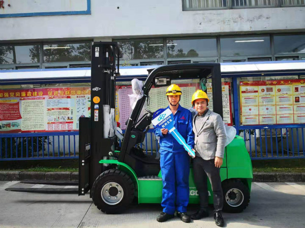 又一“行業(yè)新寵”誕生，杭叉發(fā)力電動叉車市場